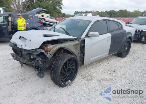 2013 Dodge Charger Police z USA, uszkodzony, nr VIN 2C3CDXAT3DH693302